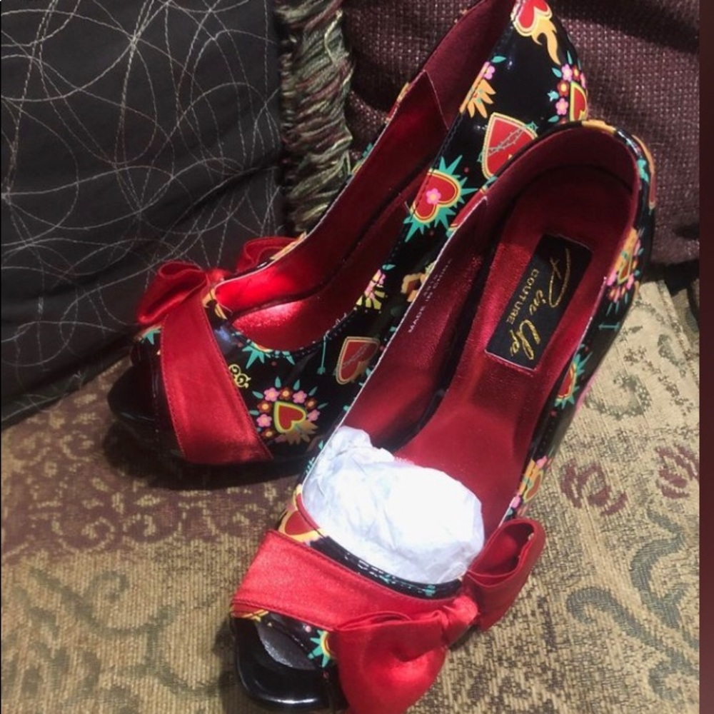 Gorgeous Pin Up Stiletto Shoes